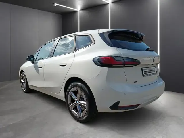BMW 223