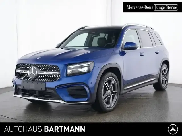 Mercedes-Benz GLB 220