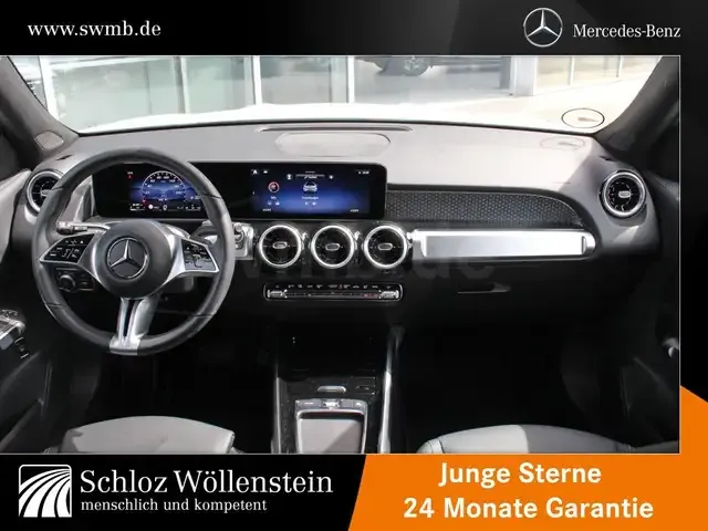 Mercedes-Benz GLB 220