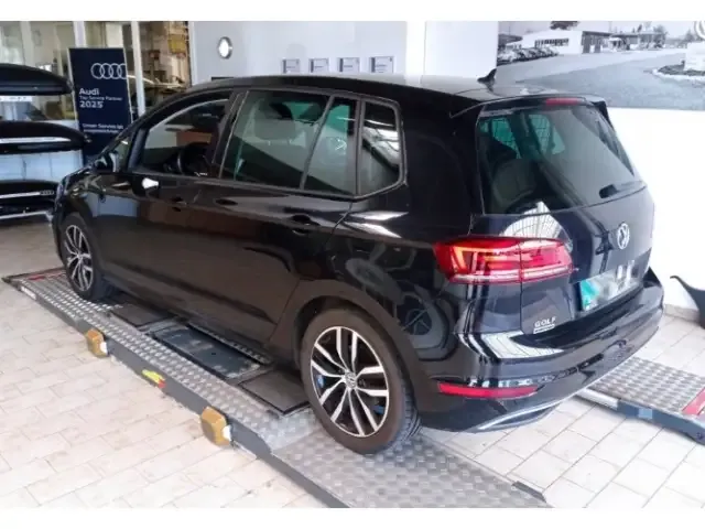 Volkswagen Golf Sportsvan