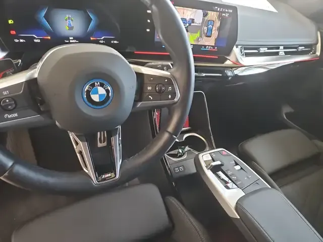 BMW iX1