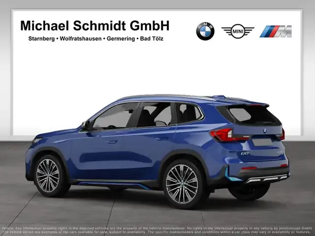 BMW iX1