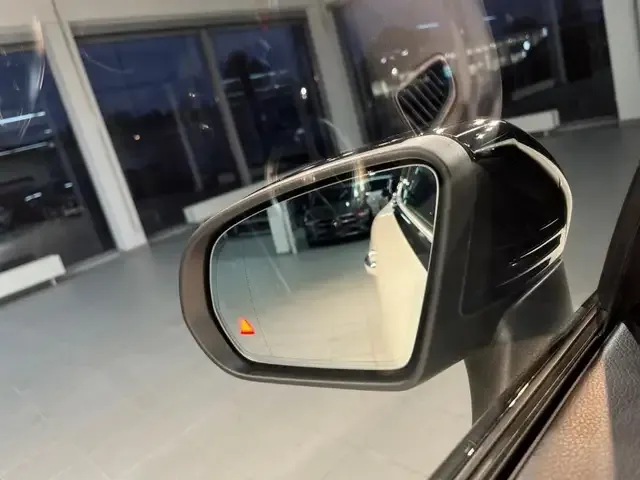 Mercedes-Benz C 400