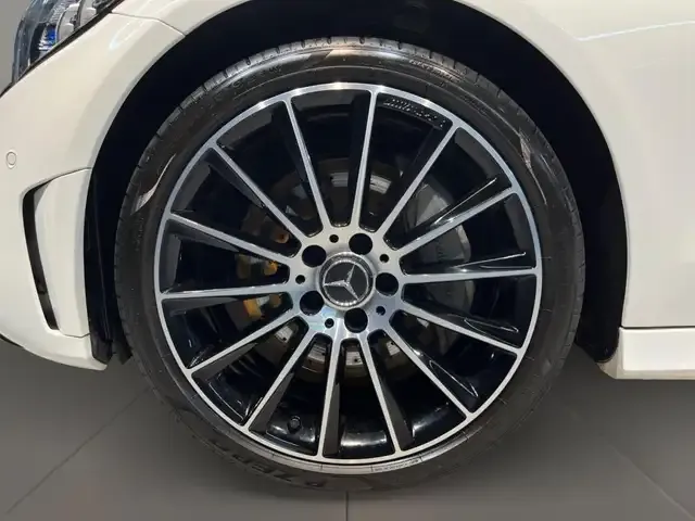 Mercedes-Benz C 400