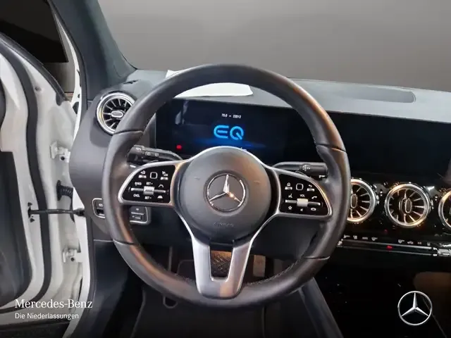 Mercedes-Benz EQA 250