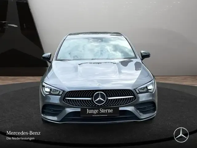 Mercedes-Benz CLA 180