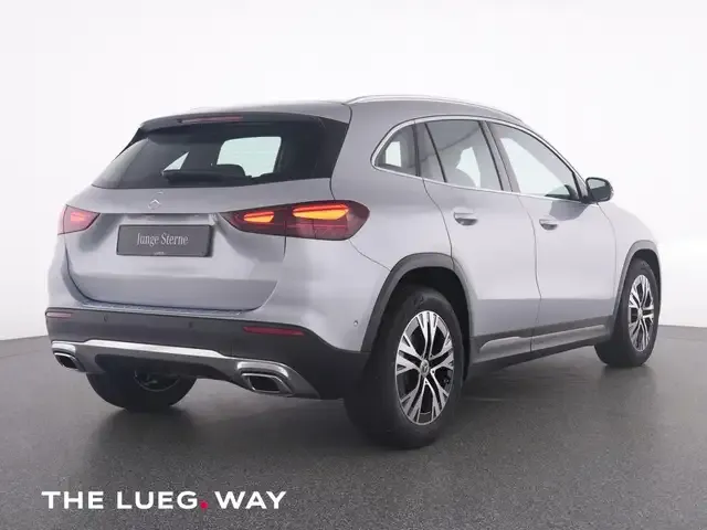 Mercedes-Benz GLA 180