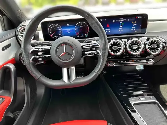 Mercedes-Benz A 220