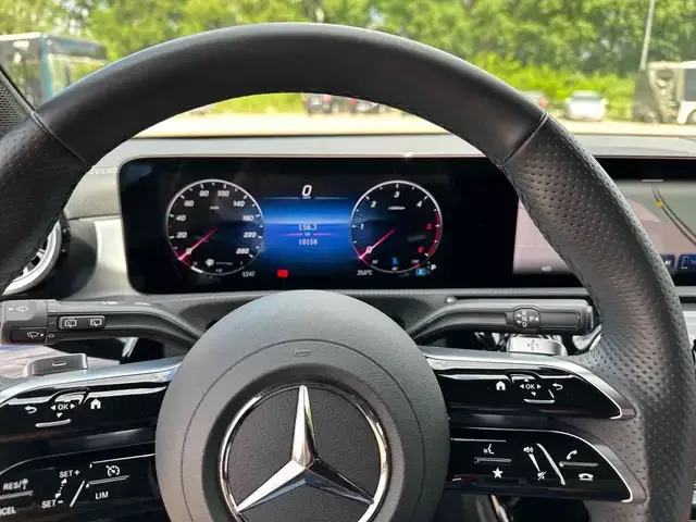 Mercedes-Benz A 220