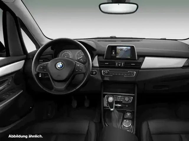 BMW 218