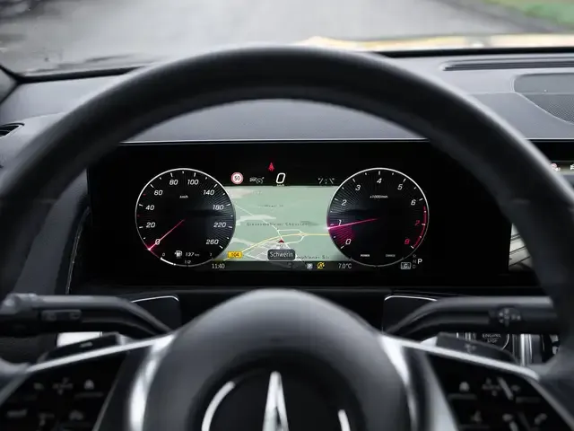 Mercedes-Benz GLB 200