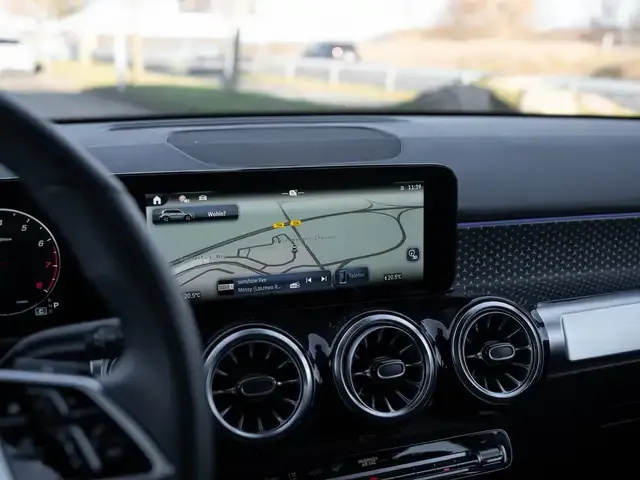 Mercedes-Benz GLB 200