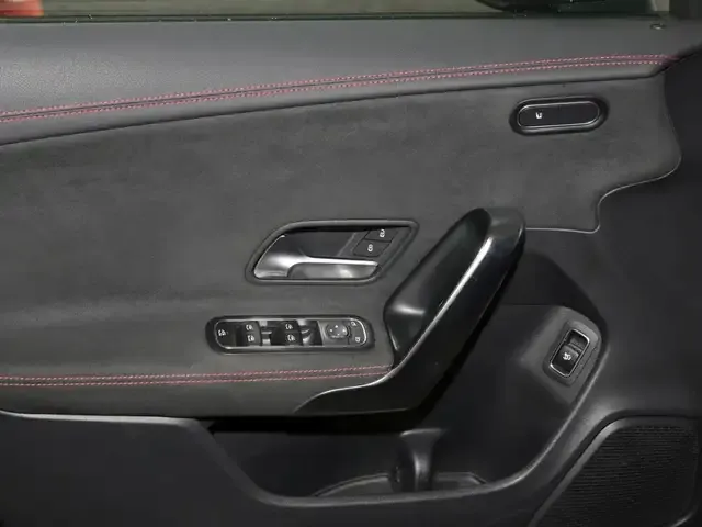 Mercedes-Benz CLA 35 AMG