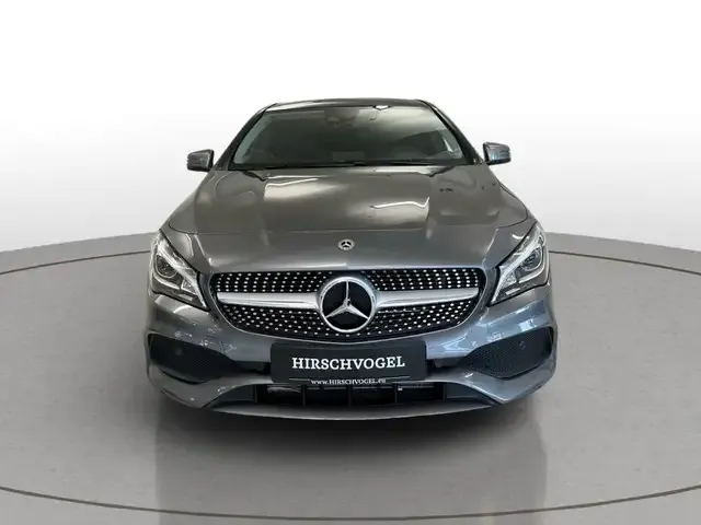 Mercedes-Benz CLA 220