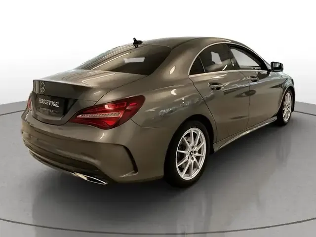 Mercedes-Benz CLA 220