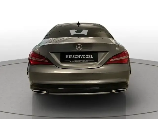 Mercedes-Benz CLA 220