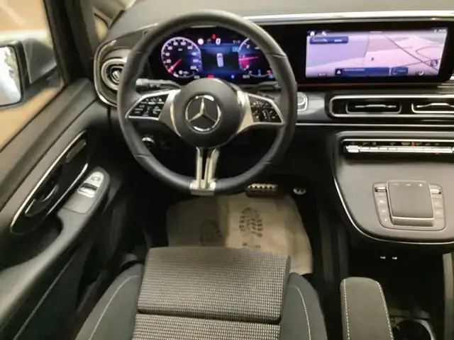 Mercedes-Benz V 220
