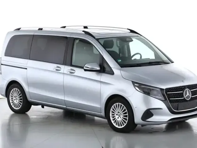 Mercedes-Benz V 220
