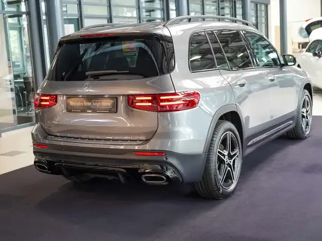 Mercedes-Benz GLB 200