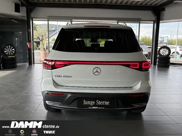 Mercedes-Benz EQB 250