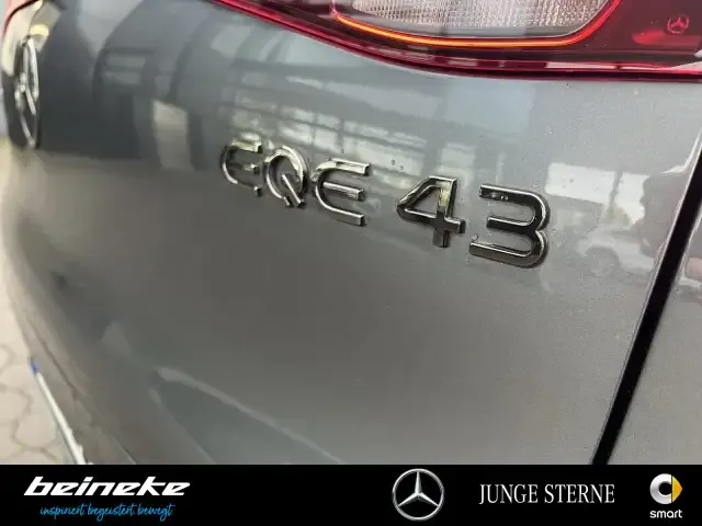 Mercedes-Benz EQE SUV
