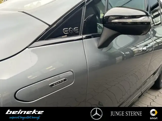 Mercedes-Benz EQE SUV