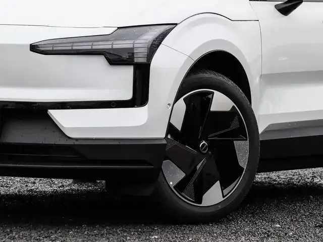 Volvo EX30