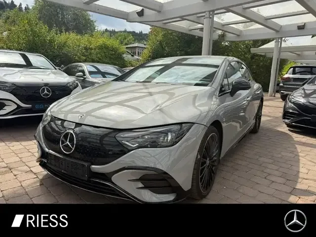 Mercedes-Benz EQE 300