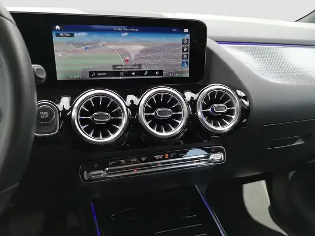 Mercedes-Benz EQA 300