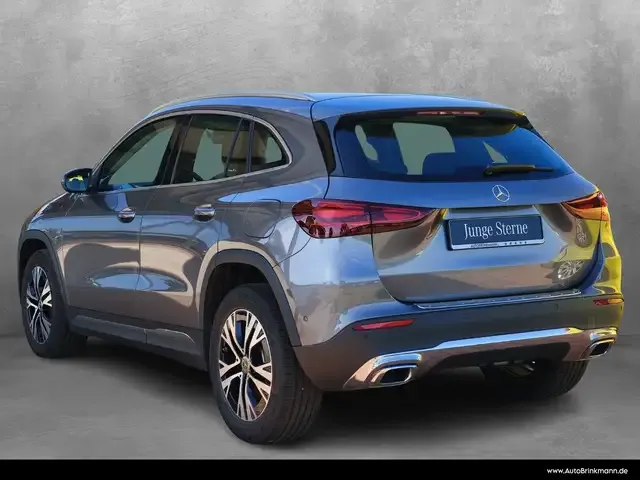 Mercedes-Benz GLA 180