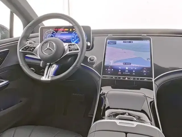 Mercedes-Benz EQE 300