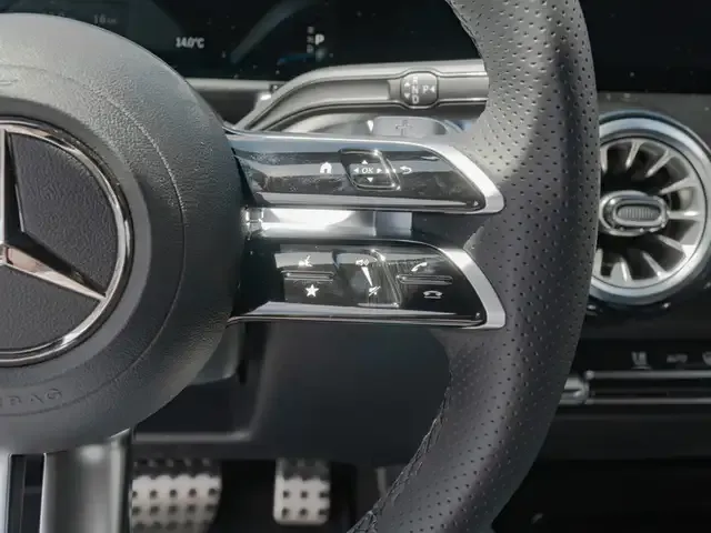 Mercedes-Benz GLB 250