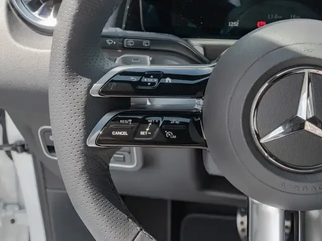 Mercedes-Benz GLB 250