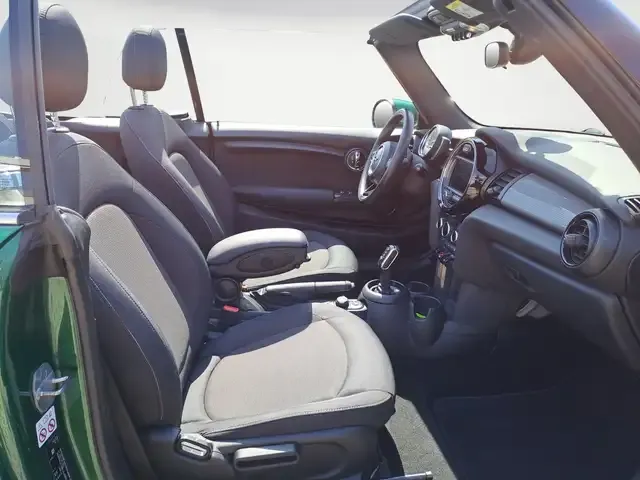 MINI Cooper Cabrio