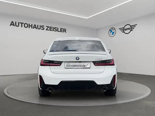 BMW 330