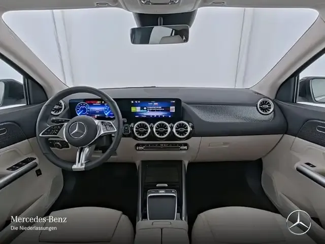 Mercedes-Benz EQA 300