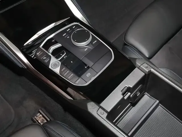 BMW 240