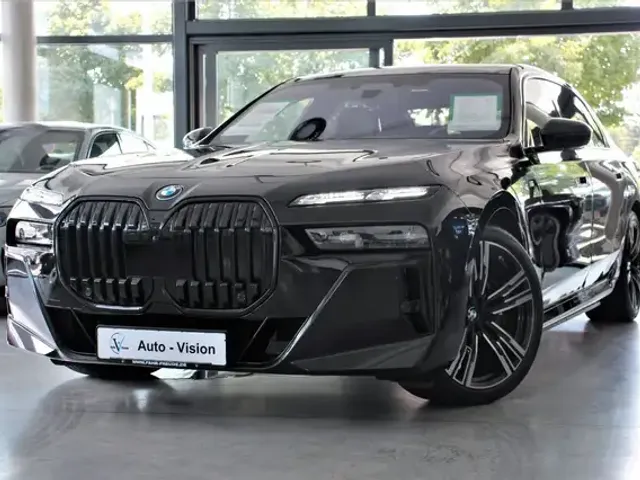 BMW i7