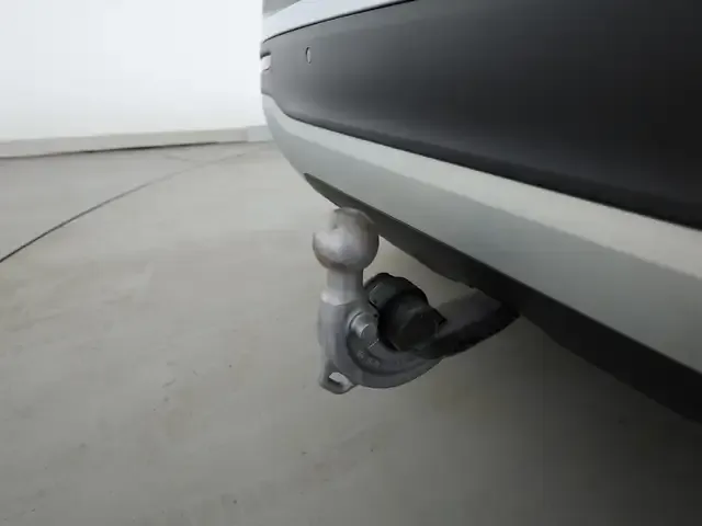 Mercedes-Benz GLB 220