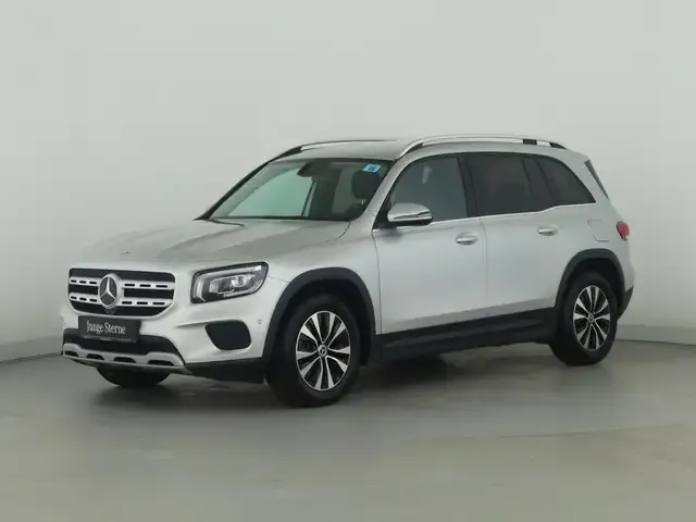 Mercedes-Benz GLB 220