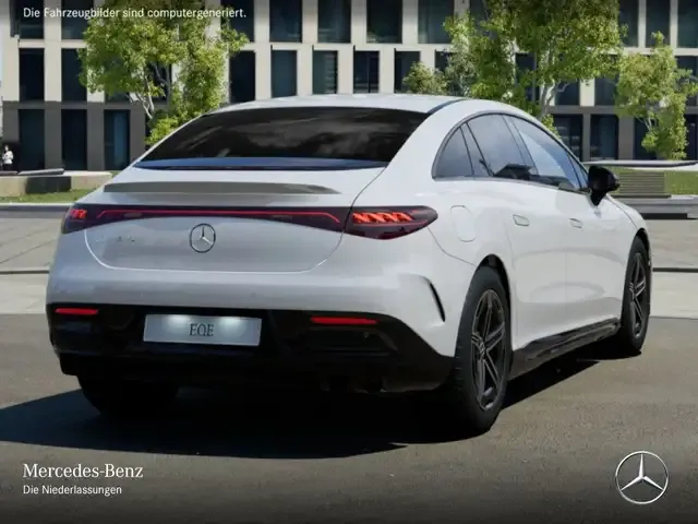 Mercedes-Benz EQE 300