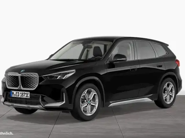 BMW iX1