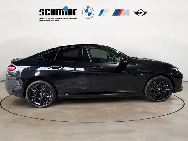 BMW 235
