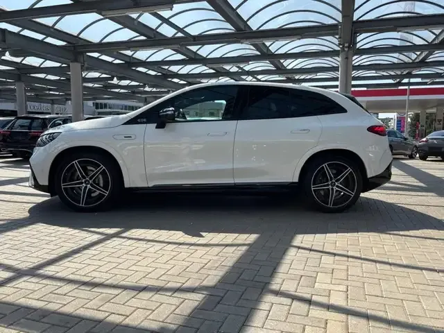 Mercedes-Benz EQE SUV