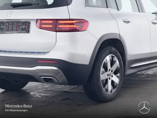 Mercedes-Benz GLB 200