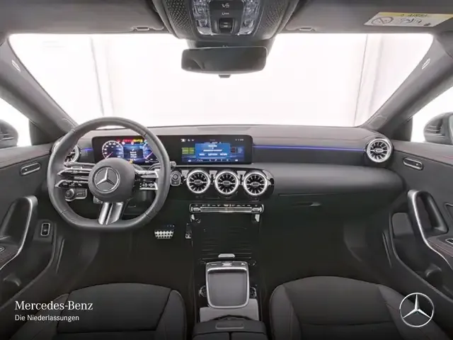 Mercedes-Benz CLA 220