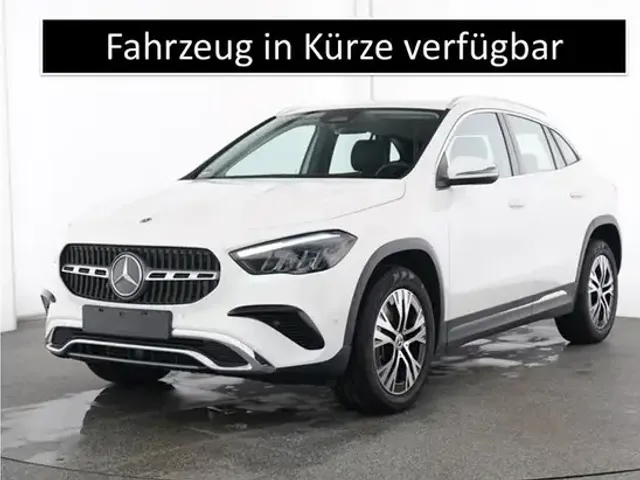 Mercedes-Benz GLA 220