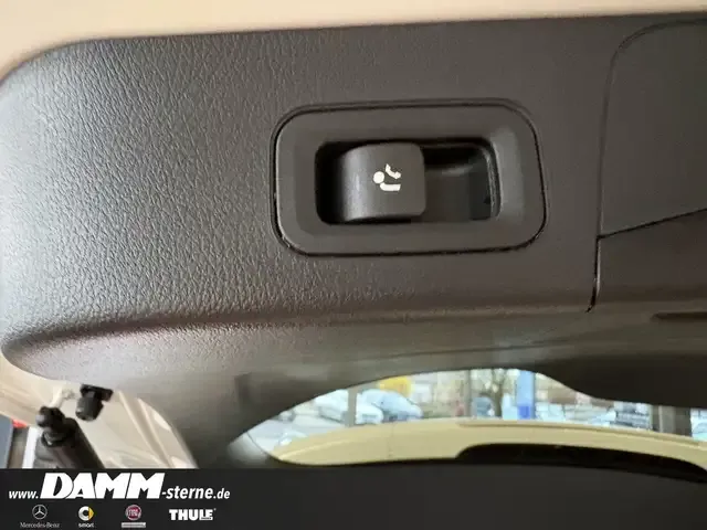 Mercedes-Benz EQB 350