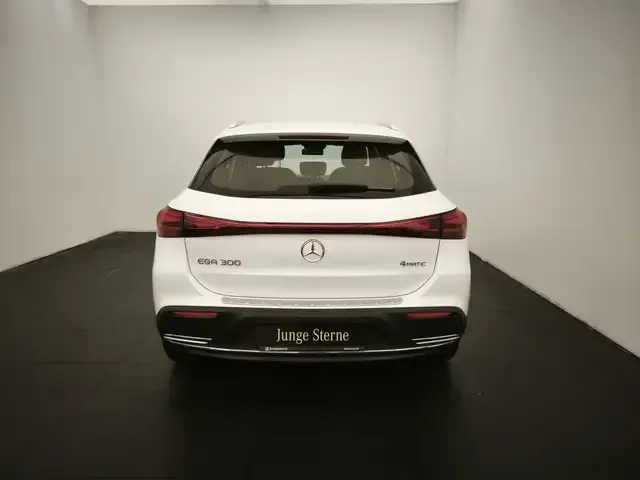 Mercedes-Benz EQA 300