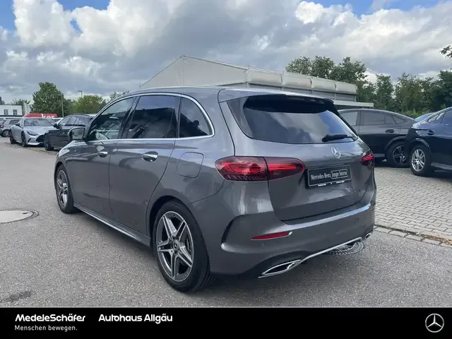 Mercedes-Benz B 250